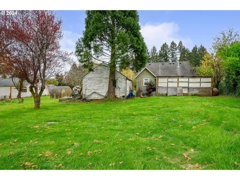 520 Sw Hill Drive Willamina OR 97396
