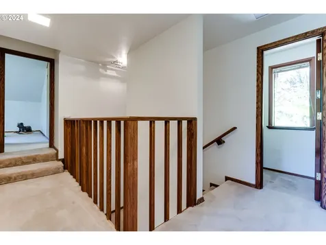 2808 Capital Drive Eugene OR 97403