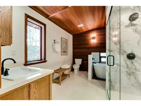 2808 Capital Drive Eugene OR 97403