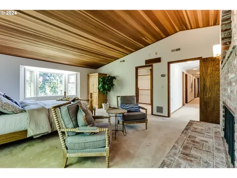 2808 Capital Drive Eugene OR 97403