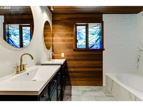 2808 Capital Drive Eugene OR 97403