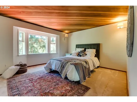 2808 Capital Drive Eugene OR 97403