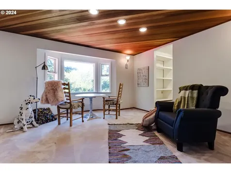 2808 Capital Drive Eugene OR 97403