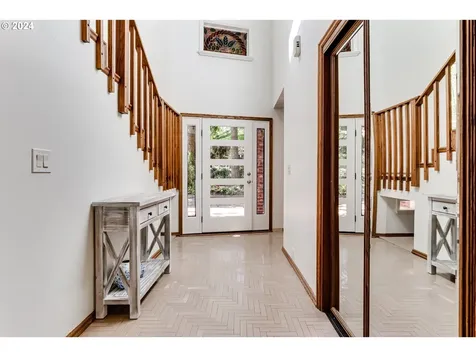 2808 Capital Drive Eugene OR 97403
