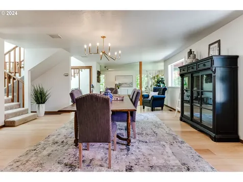 2808 Capital Drive Eugene OR 97403