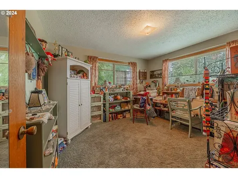 886 S Hill Drive Reedsport OR 97467
