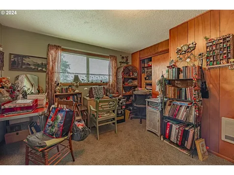 886 S Hill Drive Reedsport OR 97467