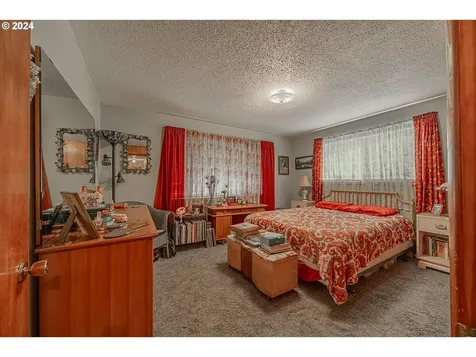886 S Hill Drive Reedsport OR 97467