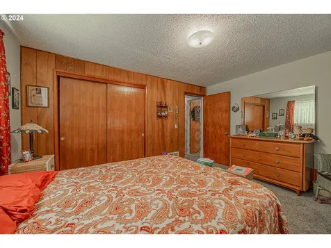 886 S Hill Drive Reedsport OR 97467