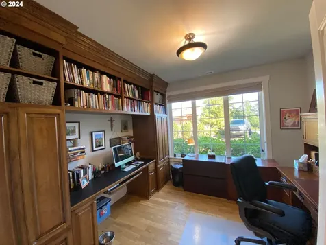 2208 Garfield Street North Bend OR 97459