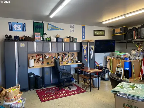 2208 Garfield Street North Bend OR 97459