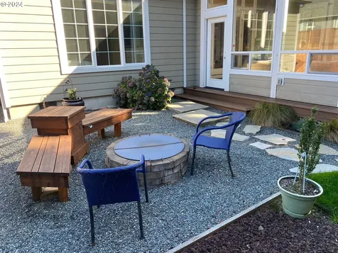 2208 Garfield Street North Bend OR 97459