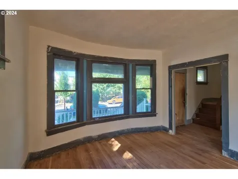 4126 NE 6th Avenue Portland OR 97211