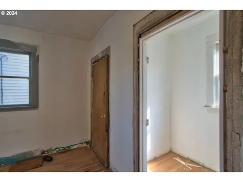 4126 NE 6th Avenue Portland OR 97211