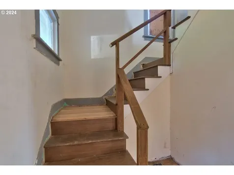 4126 NE 6th Avenue Portland OR 97211