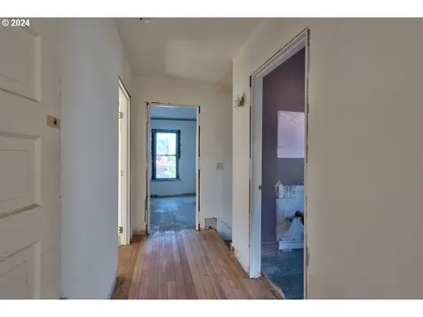 4126 NE 6th Avenue Portland OR 97211