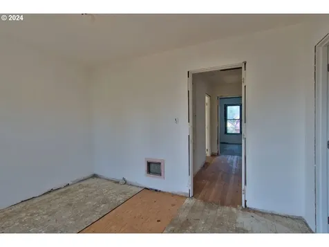 4126 NE 6th Avenue Portland OR 97211