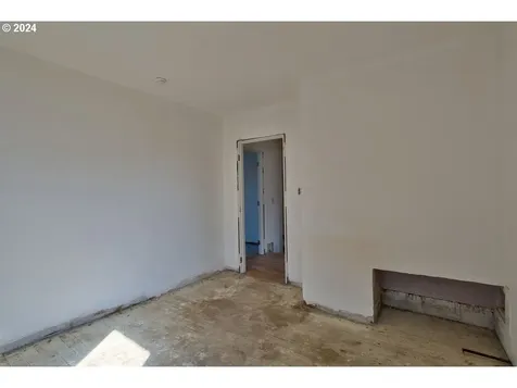 4126 NE 6th Avenue Portland OR 97211