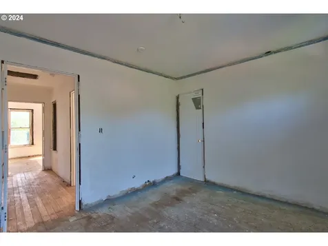 4126 NE 6th Avenue Portland OR 97211