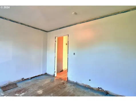 4126 NE 6th Avenue Portland OR 97211