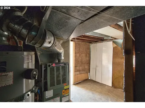 4126 NE 6th Avenue Portland OR 97211