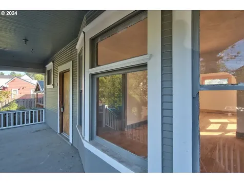 4126 NE 6th Avenue Portland OR 97211