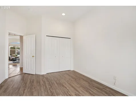 1867 NW Park Terrace Albany OR 97321