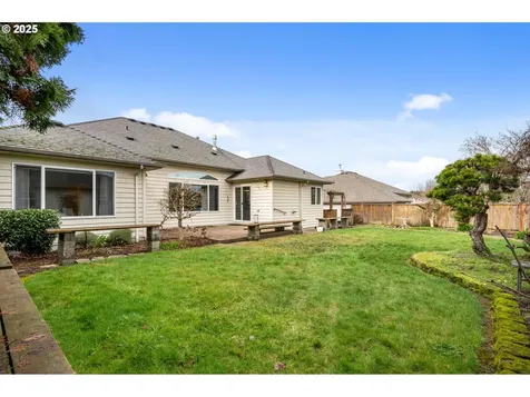 1867 NW Park Terrace Albany OR 97321