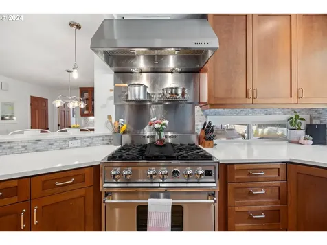 5635 Sw Windsor Court Portland OR 97221