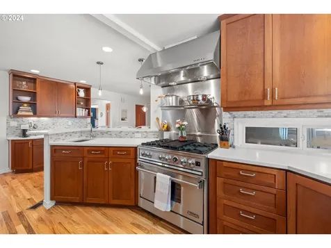 5635 Sw Windsor Court Portland OR 97221