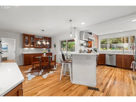 5635 Sw Windsor Court Portland OR 97221