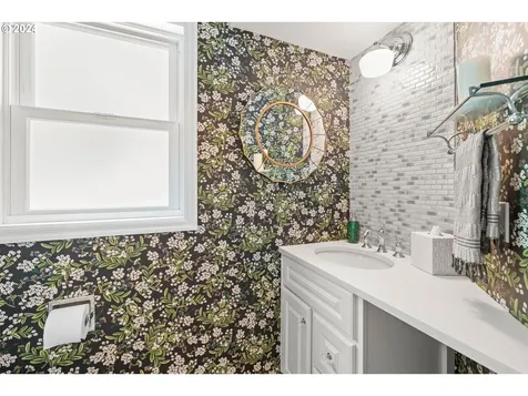 5635 Sw Windsor Court Portland OR 97221