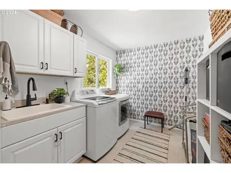 5635 Sw Windsor Court Portland OR 97221