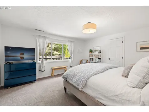 5635 Sw Windsor Court Portland OR 97221