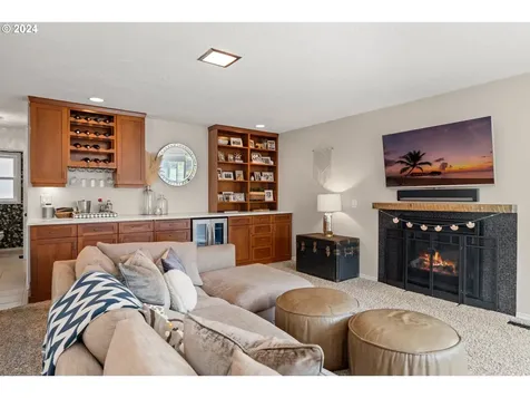 5635 Sw Windsor Court Portland OR 97221