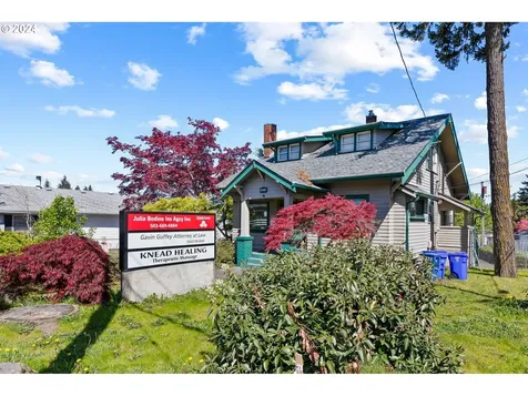 16521 SE Powell Boulevard Portland OR 97236