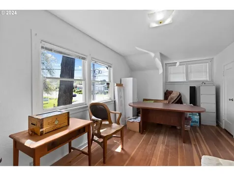 16521 SE Powell Boulevard Portland OR 97236