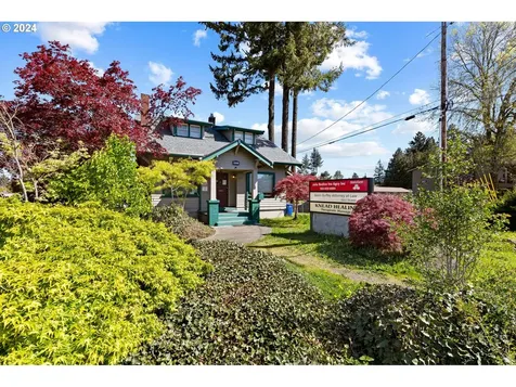 16521 SE Powell Boulevard Portland OR 97236