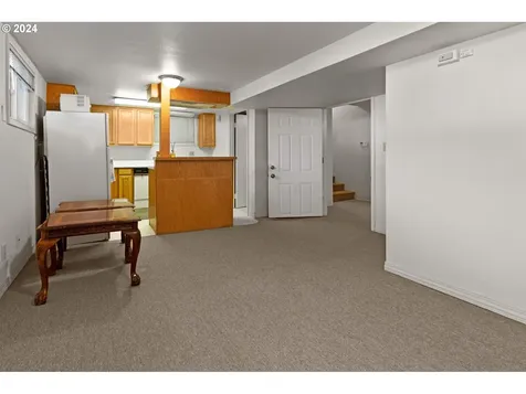 16521 SE Powell Boulevard Portland OR 97236