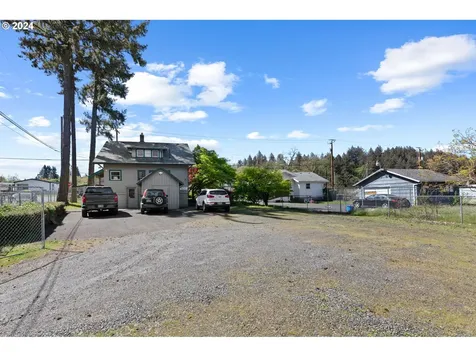 16521 SE Powell Boulevard Portland OR 97236