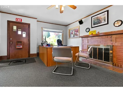 16521 SE Powell Boulevard Portland OR 97236