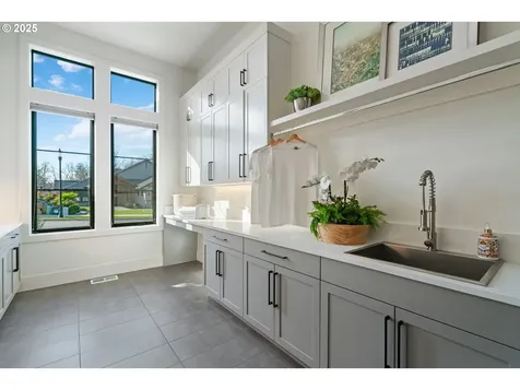 6512 NW Longbow Lane Camas WA 98607