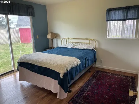 1533 Grant Street North Bend OR 97459