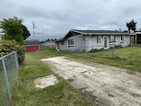1533 Grant Street North Bend OR 97459