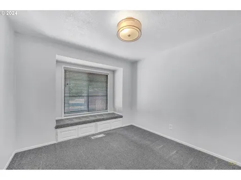 3510 6th Street Columbia City OR 97018