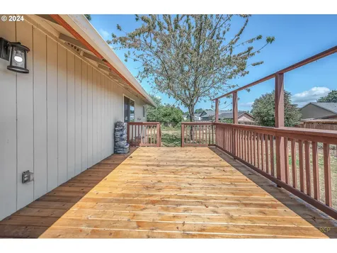3510 6th Street Columbia City OR 97018