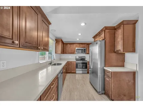 3510 6th Street Columbia City OR 97018