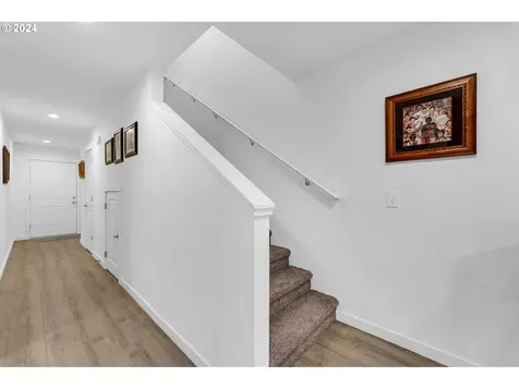 810 Sw Mayer Avenue Winlock WA 98596