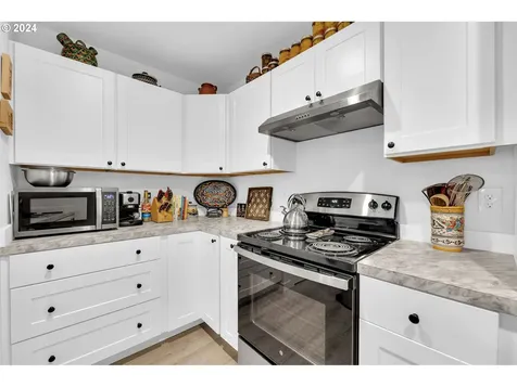 810 Sw Mayer Avenue Winlock WA 98596
