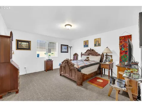 810 Sw Mayer Avenue Winlock WA 98596
